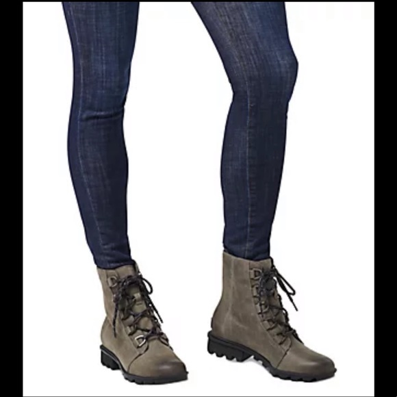SOREL🍂🍁Phoenix Lace Up boots Sz 7 - Picture 11 of 12